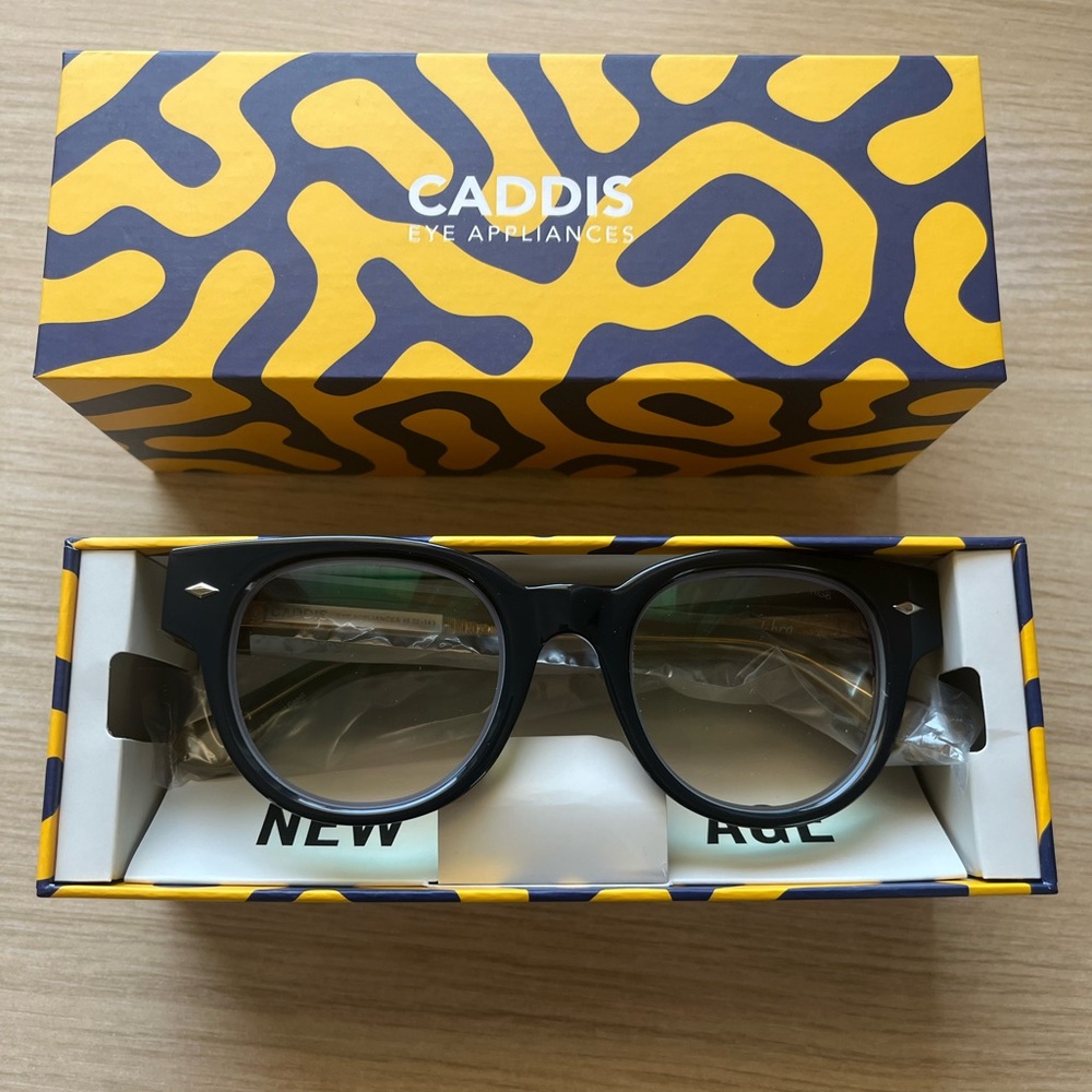 Caddis Dohbro Readers Glasses 2.00 BRAND NEW